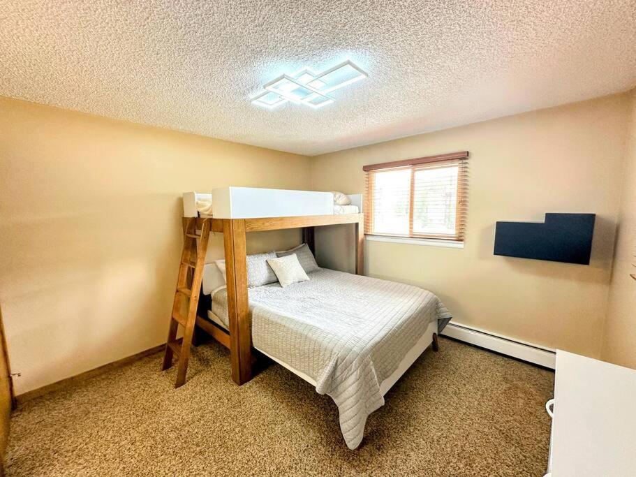 Winter Haus, Winter Park 2 Bedrooms Corner Unit W Outdoor Patio Walking Distance To The Center Of Town Ngoại thất bức ảnh