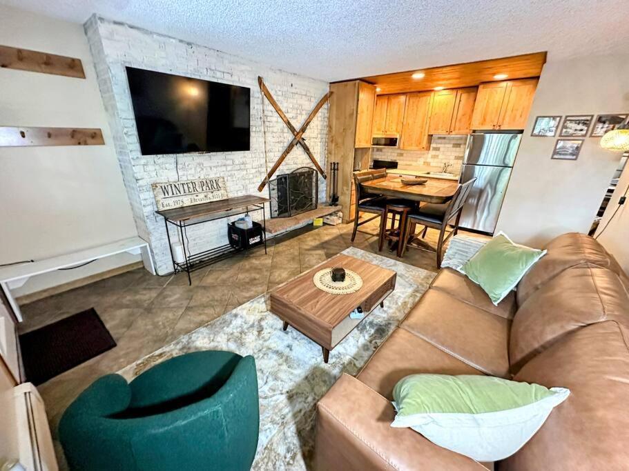 Winter Haus, Winter Park 2 Bedrooms Corner Unit W Outdoor Patio Walking Distance To The Center Of Town Ngoại thất bức ảnh